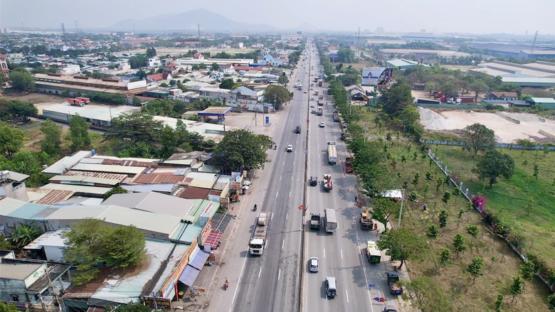 Từ 17/11, điều chỉnh ph&acirc;n l&agrave;n tr&ecirc;n QL51 qua TP.HCM, t&aacute;ch d&ograve;ng &ocirc; t&ocirc; - m&ocirc; t&ocirc; tr&aacute;nh xung đột- Ảnh 2.