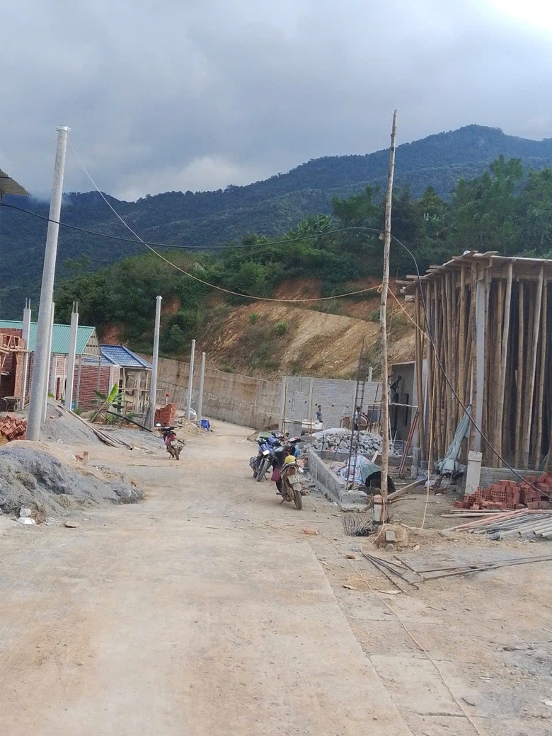 Nghệ An: Người d&acirc;n v&ugrave;ng lũ qu&eacute;t ng&oacute;ng điện ở khu t&aacute;i định cư mới- Ảnh 4.