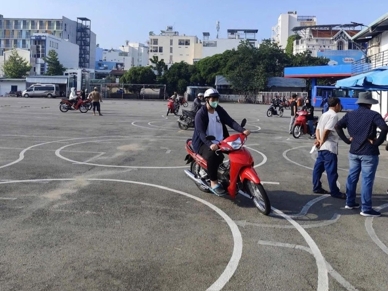 Đơn giản h&oacute;a thủ tục, hướng tới chuẩn h&oacute;a hệ thống đ&agrave;o tạo l&aacute;i xe m&ocirc; t&ocirc;- Ảnh 1.