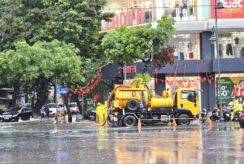 Cần ho&agrave;n thiện thể chế, ch&iacute;nh s&aacute;ch ph&aacute;p luật trong lĩnh vực tho&aacute;t nước đ&ocirc; thị- Ảnh 2.
