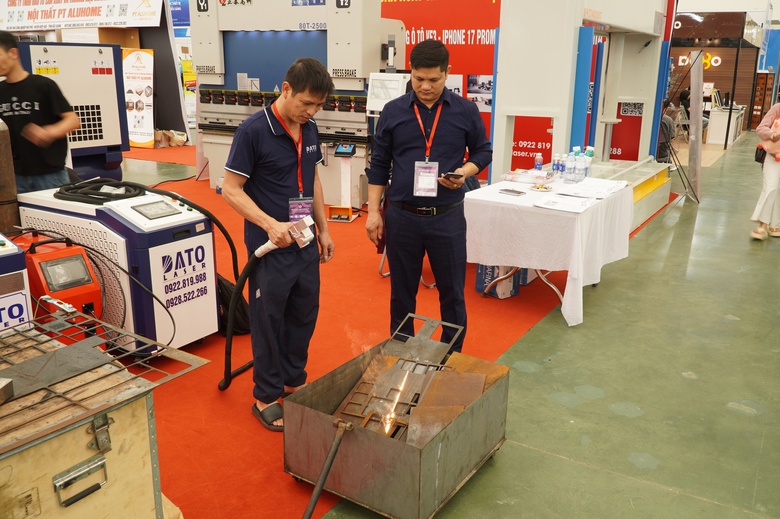 Đa dạng trải nghiệm tại triển lãm Vietbuild Hà Nội 2025- Ảnh 15. Đa dạng trải nghiệm tại triển lãm Vietbuild Hà Nội 2025- Ảnh 15.