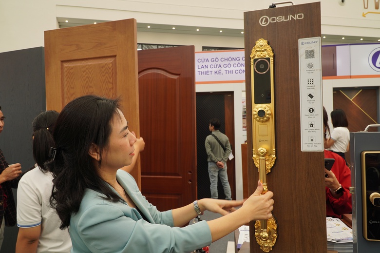 Đa dạng trải nghiệm tại triển lãm Vietbuild Hà Nội 2025- Ảnh 9. Đa dạng trải nghiệm tại triển lãm Vietbuild Hà Nội 2025- Ảnh 9.