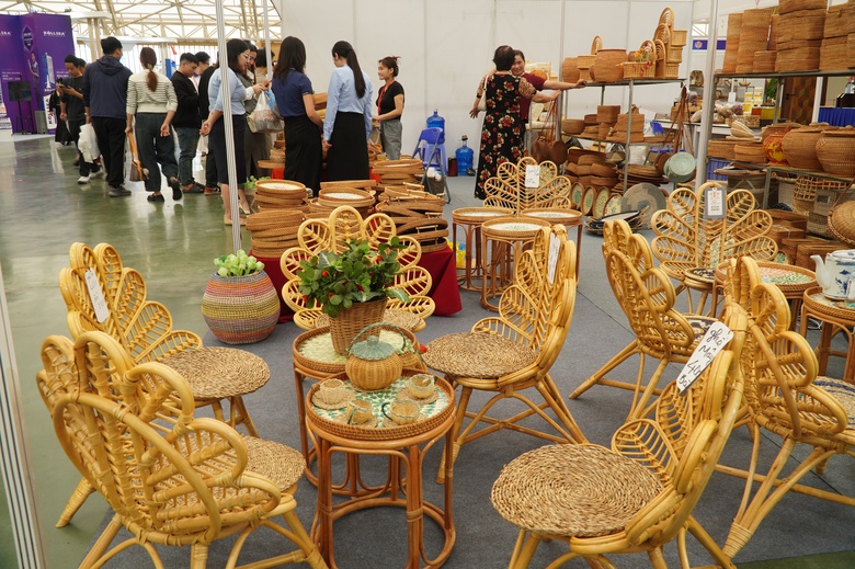 Đa dạng trải nghiệm tại triển lãm Vietbuild Hà Nội 2025- Ảnh 16. Đa dạng trải nghiệm tại triển lãm Vietbuild Hà Nội 2025- Ảnh 16.