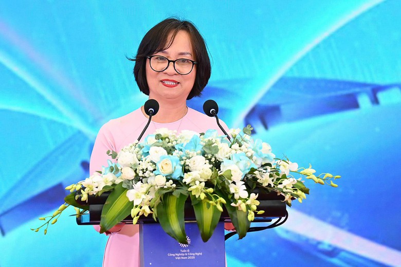 H&agrave;ng trăm "&ocirc;ng lớn" tr&igrave;nh diễn c&ocirc;ng nghệ tại Tuần lễ C&ocirc;ng nghiệp v&agrave; C&ocirc;ng nghệ Việt Nam- Ảnh 3.