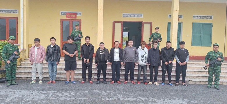 Quảng Ninh: 11 người nước ngo&agrave;i vượt bi&ecirc;n bằng đường biển bị khởi tố- Ảnh 1.