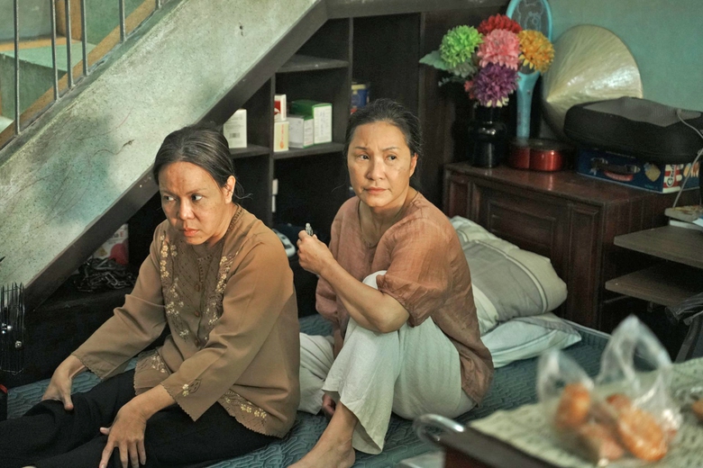 Diễn vi&ecirc;n Việt Hương: T&ocirc;i may mắn v&igrave; g&oacute;p sức l&agrave;m nhiều phim trăm tỷ- Ảnh 1.