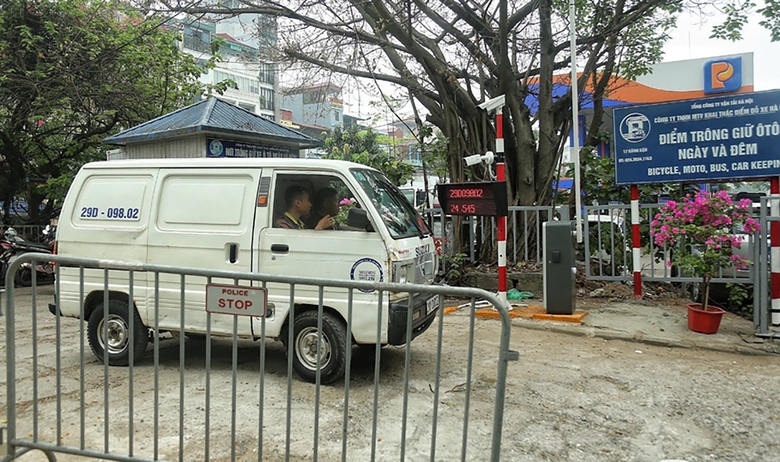 Gỡ kh&oacute; thu ph&iacute; kh&ocirc;ng dừng tại b&atilde;i đỗ xe- Ảnh 1.