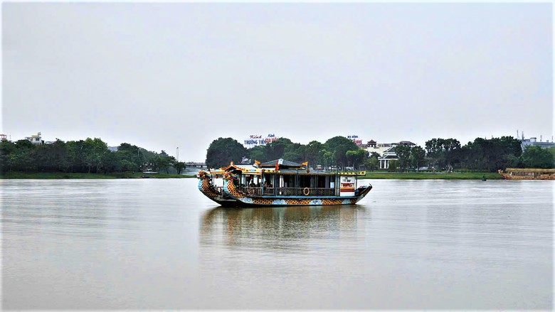Huế &aacute;p dụng Luật Giao th&ocirc;ng đường thủy nội địa: Nhiều chuyển biến, cần khắc phục tồn tại- Ảnh 2.