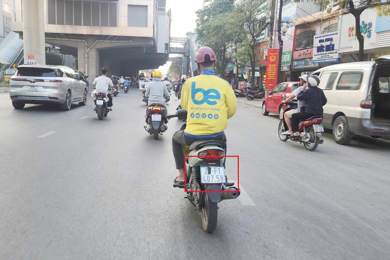 Nghi&ecirc;n cứu tăng mức phạt h&agrave;nh vi che biển số xe, n&eacute; camera giao th&ocirc;ng- Ảnh 1.