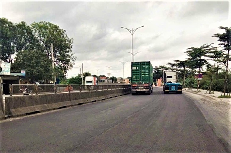 Cơ bản khắc phục xong hư hỏng mặt đường quốc lộ 1 đoạn qua Huế- Ảnh 9.