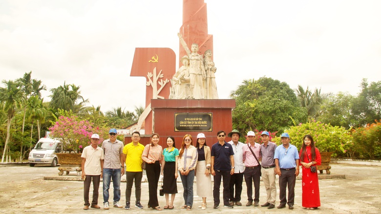 Cà Mau đồng bộ hạ tầng giao thông, kiến tạo không gian du lịch Đầm Thị Tường- Ảnh 1. Cà Mau đồng bộ hạ tầng giao thông, kiến tạo không gian du lịch Đầm Thị Tường- Ảnh 1.