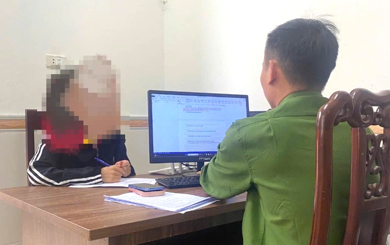 Nghệ An: Xử phạt c&ocirc; g&aacute;i rao b&aacute;n đất đấu gi&aacute; l&ecirc;n Facebook khi chưa c&oacute; kết quả- Ảnh 1.