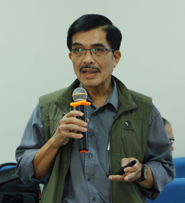 KTS Nguyễn Tất Thắng chia sẻ về những vấn đề cần quan t&acirc;m khi x&acirc;y dựng hạ tầng kỹ thuật c&ocirc;ng tr&igrave;nh gi&aacute;o dục tại v&ugrave;ng bi&ecirc;n giới..JPG