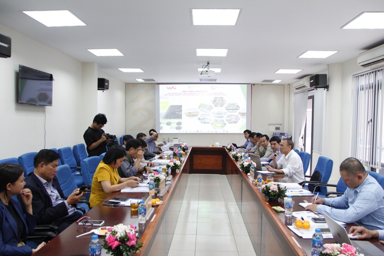 To&agrave;n cảnh hội thảo chuy&ecirc;n đề giải ph&aacute;p vật liệu carboncor asphanlt hướng đến x&acirc;y dựng xanh cho trường học v&ugrave;ng bi&ecirc;n giới đất liền..JPG