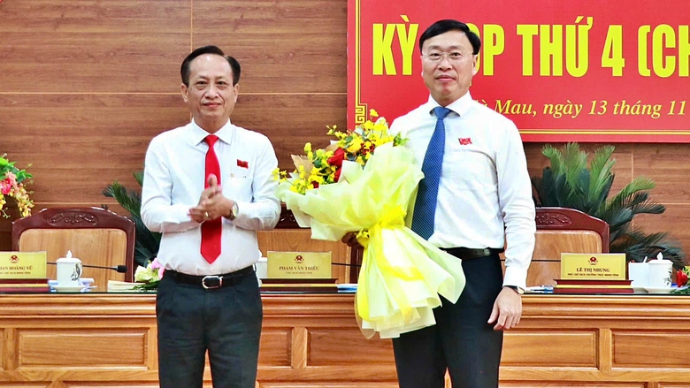HĐND tỉnh C&agrave; Mau th&ocirc;ng qua 7 nghị quyết- Ảnh 2.
