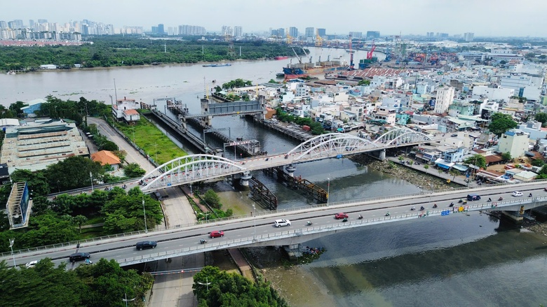 Giải b&agrave;i to&aacute;n ngập ở TP.HCM: Cần quy hoạch lại từ mặt đất đến n&acirc;ng cao &yacute; thức người d&acirc;n- Ảnh 3.