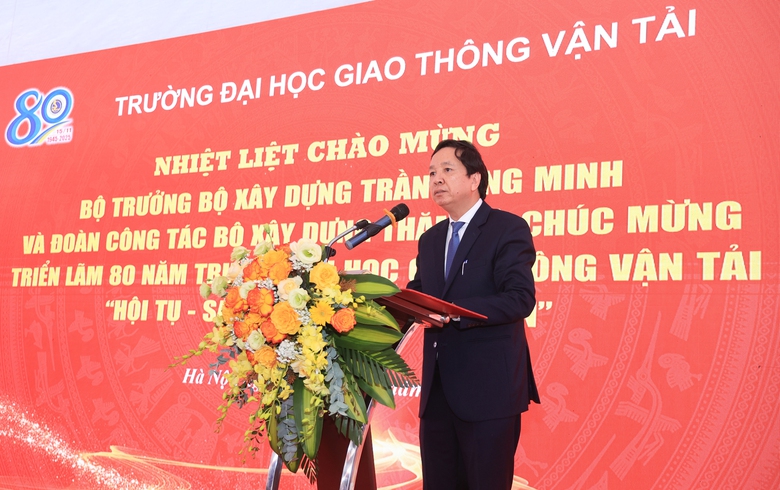 Bộ trưởng Bộ Xây dựng: ĐH GTVT là điểm tựa khoa học - công nghệ của ngành giao thông- Ảnh 3. Bộ trưởng Bộ Xây dựng: ĐH GTVT là điểm tựa khoa học - công nghệ của ngành giao thông- Ảnh 3.