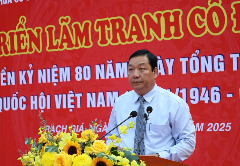 Bộ Văn h&oacute;a, Thể thao v&agrave; Du lịch khai mạc triển l&atilde;m tranh cổ động tấm lớn tại An Giang- Ảnh 2.