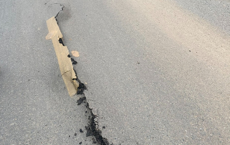 Cận cảnh đường đ&egrave;o Măng Đen tr&ecirc;n QL24 trồi l&ecirc;n 1,2m, nguy cơ bẻ g&atilde;y nền đường- Ảnh 10.