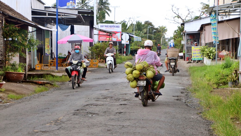 Hơn 60 tỷ đồng n&acirc;ng cấp mặt đường quốc lộ 63 qua C&agrave; Mau- Ảnh 1.