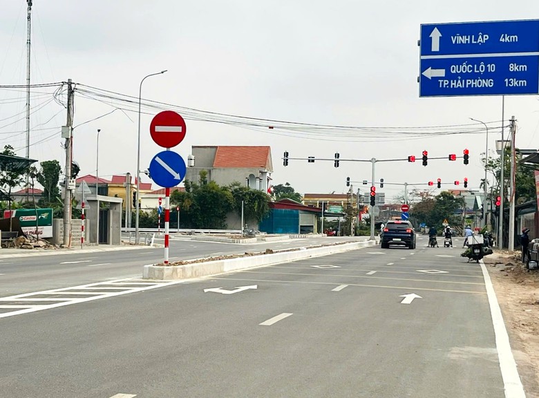 Công an truy tìm tài xế gây tai nạn khiến một người tử vong ở Hải Phòng- Ảnh 1. Công an truy tìm tài xế gây tai nạn khiến một người tử vong ở Hải Phòng- Ảnh 1.