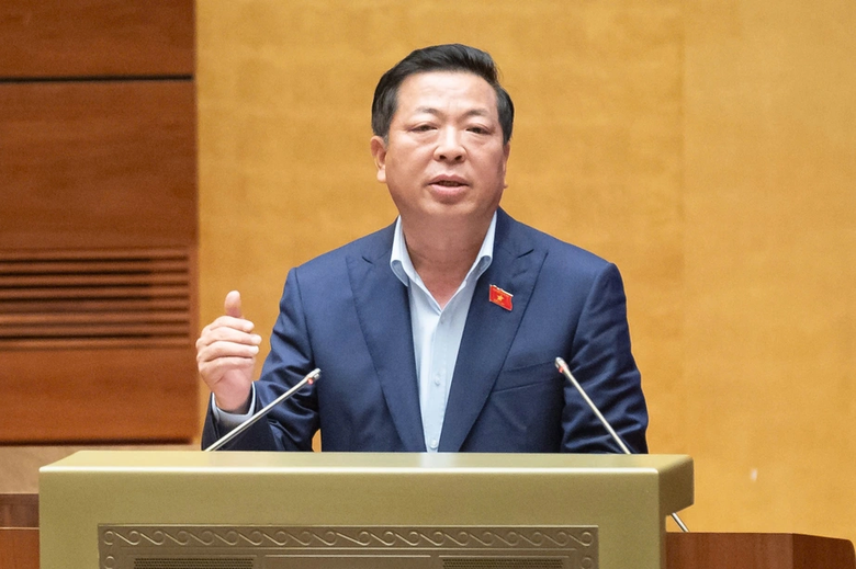 Minister Tran Hong Minh clarifies key provisions in the amended Construction Law draft- Ảnh 1.