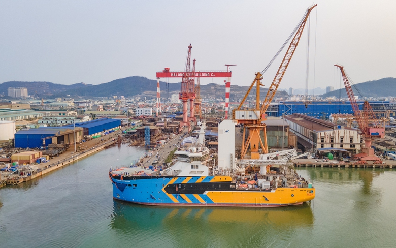 Ghi dấu Việt Nam tr&ecirc;n bản đồ đ&oacute;ng t&agrave;u xanh: Hạ Long li&ecirc;n tiếp hạ thủy si&ecirc;u phẩm