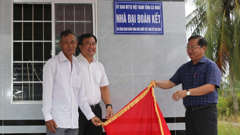 Nhiều cách làm hay xây dựng nhà "Đại đoàn kết" ở Cà Mau- Ảnh 2. Nhiều cách làm hay xây dựng nhà "Đại đoàn kết" ở Cà Mau- Ảnh 2.