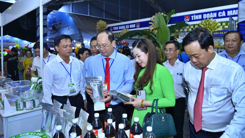 Khai mạc Ng&agrave;y hội Cua C&agrave; Mau năm 2025- Ảnh 4.