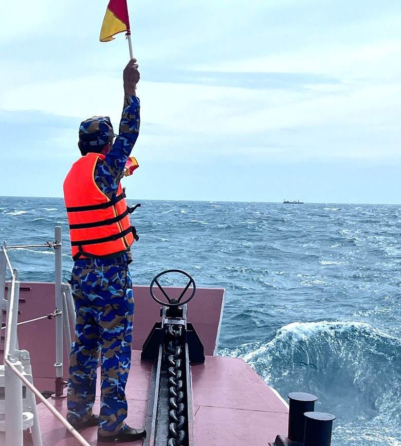 Cứu nạn th&agrave;nh c&ocirc;ng t&agrave;u h&agrave;ng gặp sự cố tr&ocirc;i tr&ecirc;n biển Kh&aacute;nh H&ograve;a- Ảnh 1.