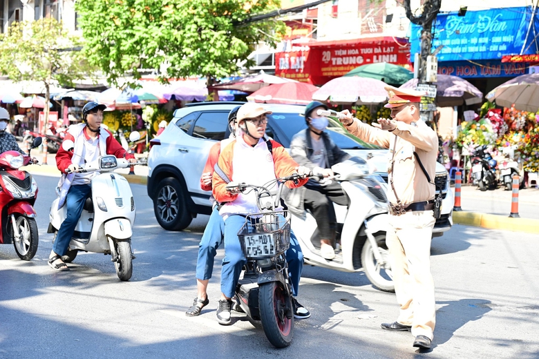 Hải Ph&ograve;ng: Tai nạn giao th&ocirc;ng giảm mạnh sau tổng kiểm so&aacute;t m&ocirc; t&ocirc;, xe m&aacute;y điện- Ảnh 1.