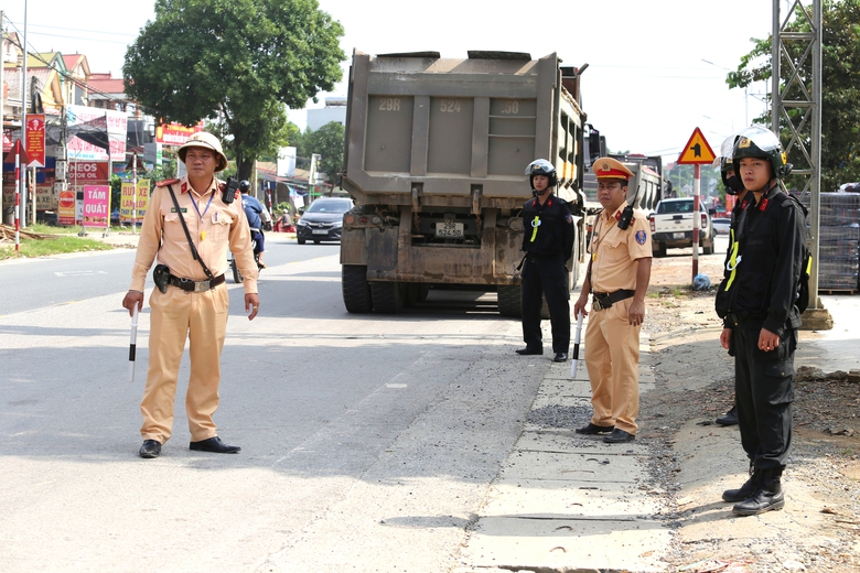 Ph&uacute; Thọ: Tăng cường tuần tra kiểm so&aacute;t, đảm bảo trật tự an to&agrave;n giao th&ocirc;ng- Ảnh 5.