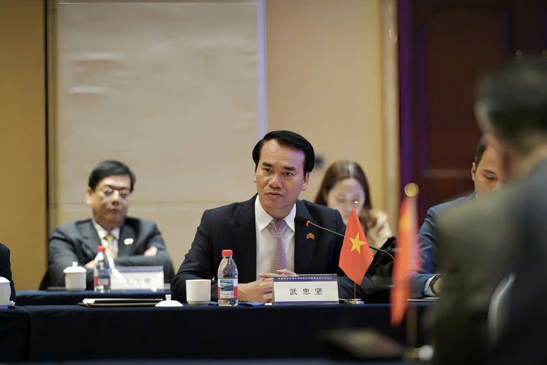 Đẩy mạnh kết nối hạ tầng v&agrave; th&ocirc;ng quan tại c&aacute;c cửa khẩu Việt &ndash; Trung- Ảnh 1.