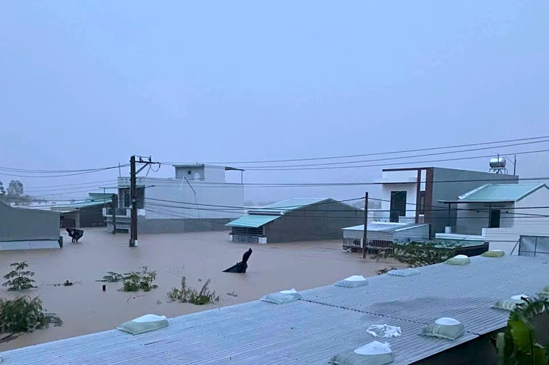 Đắk Lắk: Mưa lớn g&acirc;y sạt lở đất l&agrave;m một người tử vong, nhiều khu vực bị chia cắt- Ảnh 3.