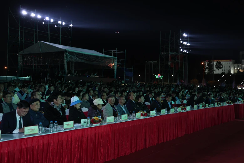 Festival S&ocirc;ng Hồng - L&agrave;o Cai "nơi con s&ocirc;ng Hồng chảy v&agrave;o đất Việt"- Ảnh 7.