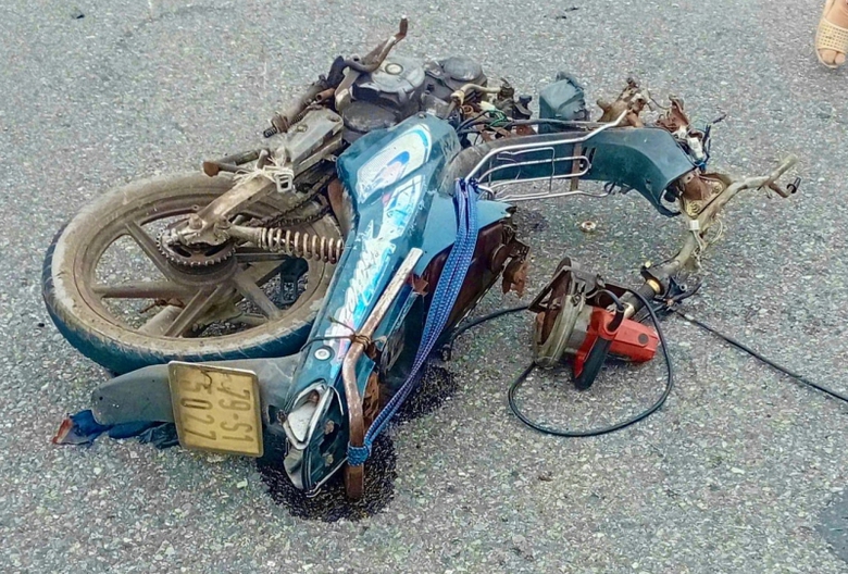 Danh t&iacute;nh "phượt thủ" tử vong, xe ph&acirc;n khối lớn g&atilde;y l&agrave;m đ&ocirc;i ở Kh&aacute;nh H&ograve;a- Ảnh 2.