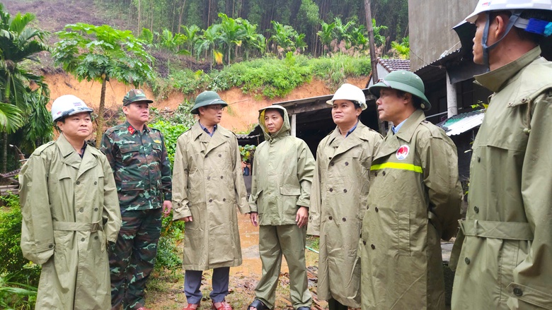 Lũ vừa r&uacute;t, Quảng Ng&atilde;i lại phải tất bật ứng ph&oacute; với b&atilde;o- Ảnh 3.