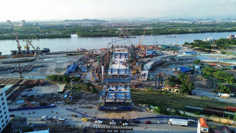 Tổng c&ocirc;ng ty Thăng Long tăng tốc tr&ecirc;n c&ocirc;ng tr&igrave;nh cầu Nguyễn Tr&atilde;i- Ảnh 1.