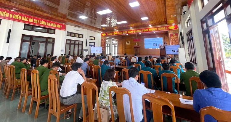 Quảng Ng&atilde;i đẩy mạnh phổ biến ph&aacute;p luật v&agrave; tập huấn nghiệp vụ về ATGT đường bộ- Ảnh 3.