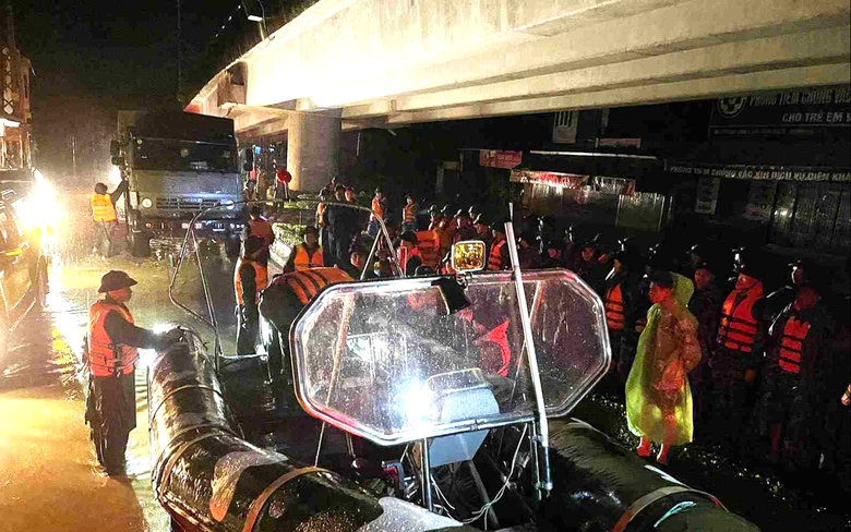 Mưa lũ miền Trung: Cấp 4.000 tấn gạo dự trữ quốc gia hỗ trợ vùng lũ Khánh Hòa và Gia Lai- Ảnh 16. Mưa lũ miền Trung: Cấp 4.000 tấn gạo dự trữ quốc gia hỗ trợ vùng lũ Khánh Hòa và Gia Lai- Ảnh 16.