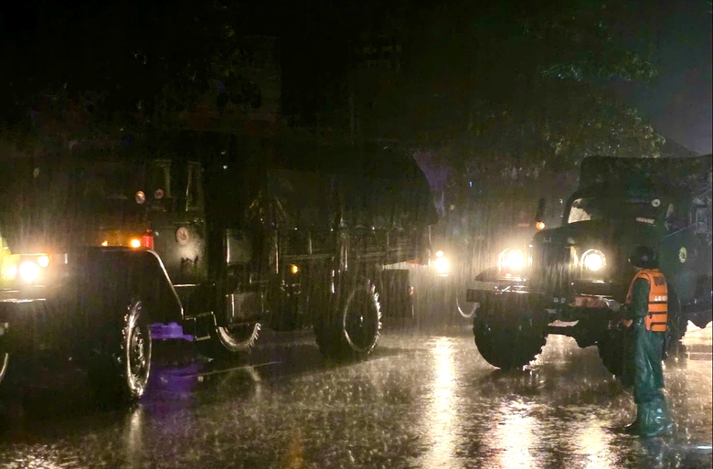 Mưa lũ miền Trung: Cấp 4.000 tấn gạo dự trữ quốc gia hỗ trợ vùng lũ Khánh Hòa và Gia Lai- Ảnh 17. Mưa lũ miền Trung: Cấp 4.000 tấn gạo dự trữ quốc gia hỗ trợ vùng lũ Khánh Hòa và Gia Lai- Ảnh 17.