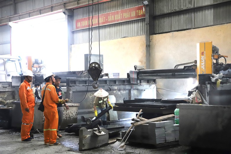 Hiểm họa kh&ocirc;n lường từ hệ thống điện sau c&ocirc;ng tơ- Ảnh 2.