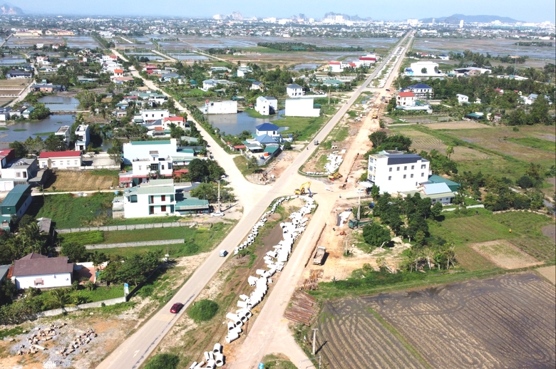 Thanh H&oacute;a: Rốt r&aacute;o ho&agrave;n thiện tuyến đường Voi - Sầm Sơn- Ảnh 1.