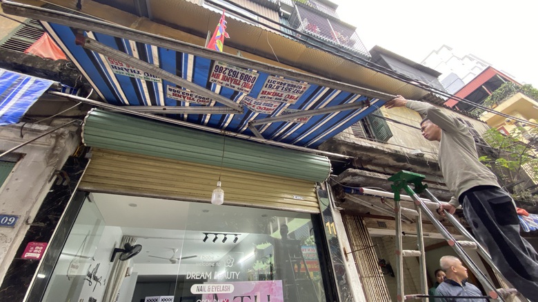 Hà Nội: Phường Vĩnh Tuy ra quân dẹp chợ tạm, chợ cóc- Ảnh 17. Hà Nội: Phường Vĩnh Tuy ra quân dẹp chợ tạm, chợ cóc- Ảnh 17.