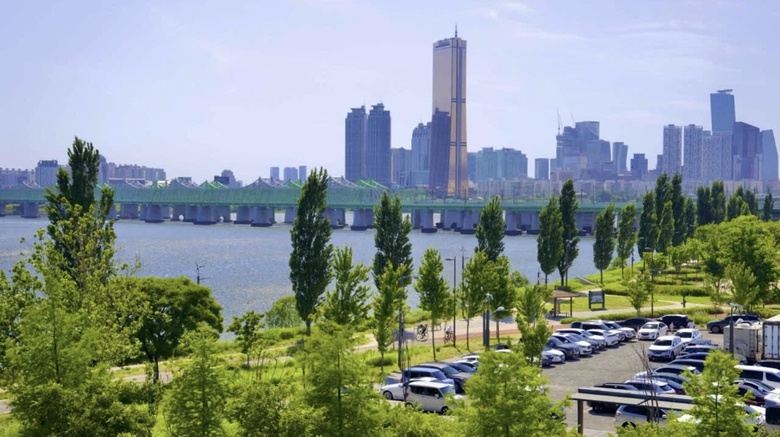 Từ kinh nghiệm ph&aacute;t triển đ&ocirc; thị ven s&ocirc;ng đến trục cảnh quan s&ocirc;ng Hồng- Ảnh 2.