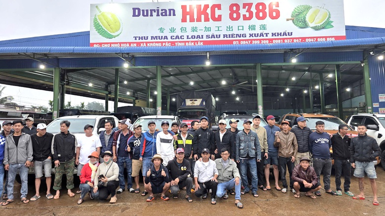 Người d&acirc;n x&atilde; Kr&ocirc;ng Pắc, Đắk Lắk g&oacute;p nhu yếu phẩm, hướng về t&acirc;m lũ- Ảnh 1.