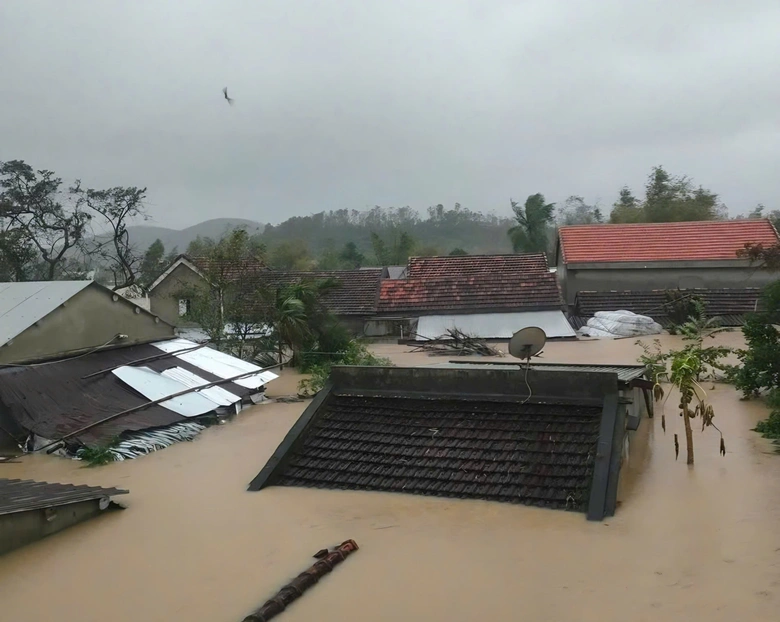 Mưa lũ lịch sử tại miền Trung: H&agrave;ng cứu trợ quốc tế đến với b&agrave; con tỉnh Gia Lai, Đắk Lắk- Ảnh 11.