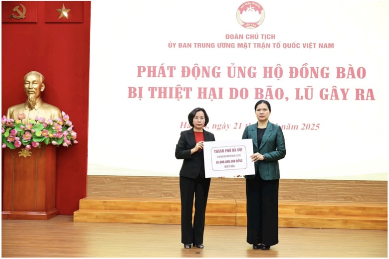 H&agrave; Nội chung tay c&ugrave;ng đồng b&agrave;o miền Trung, T&acirc;y Nguy&ecirc;n vượt lũ- Ảnh 1.
