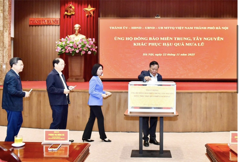 H&agrave; Nội chung tay c&ugrave;ng đồng b&agrave;o miền Trung, T&acirc;y Nguy&ecirc;n vượt lũ- Ảnh 2.