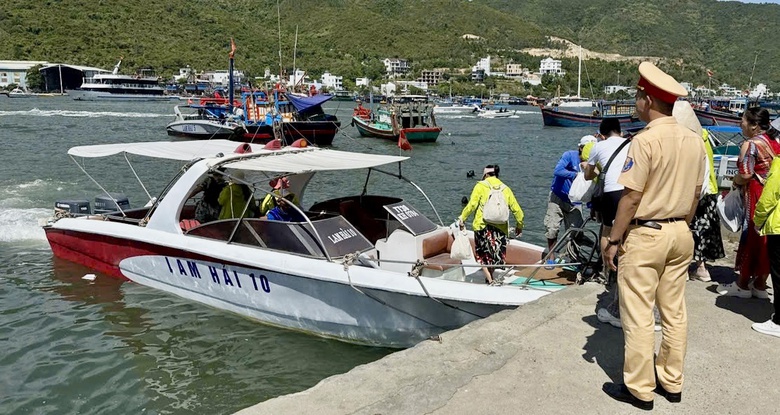 Kh&aacute;nh H&ograve;a tăng cường tuy&ecirc;n truyền Nghị định, Th&ocirc;ng tư về h&agrave;ng hải v&agrave; đường thủy nội địa- Ảnh 4.